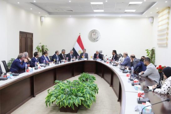 وزير التعليم العالي يبحث آليات التعاون العلمي مع السفير الإيطالي ووفد جامعتي لويجي فانفيتيلي ونابولي 19899