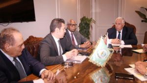 بيان صادر عن وزارة الزراعة واستصلاح الأراضي: 
وزير الزراعة يبحث مع مسئولي إحدى كبرى الشركات الليبية زيادة