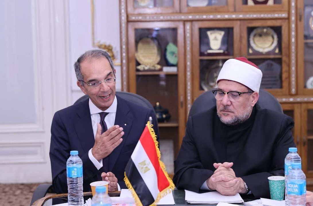 MCIT, Endowments Ministry Develop Joint Action Plan on Digitization The Minister of Awqaf (Endowments) Mohamed Mokhtar Gomaa received the Minister of Communications and Information Technology Amr 52345