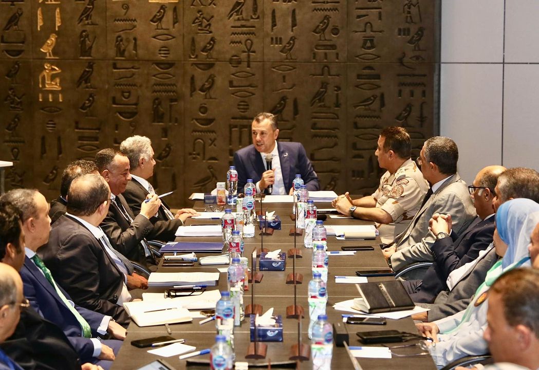 - وزير السياحة والآثار يترأس اجتماع مجلس إدارة هيئة المتحف المصري الكبير 62087
