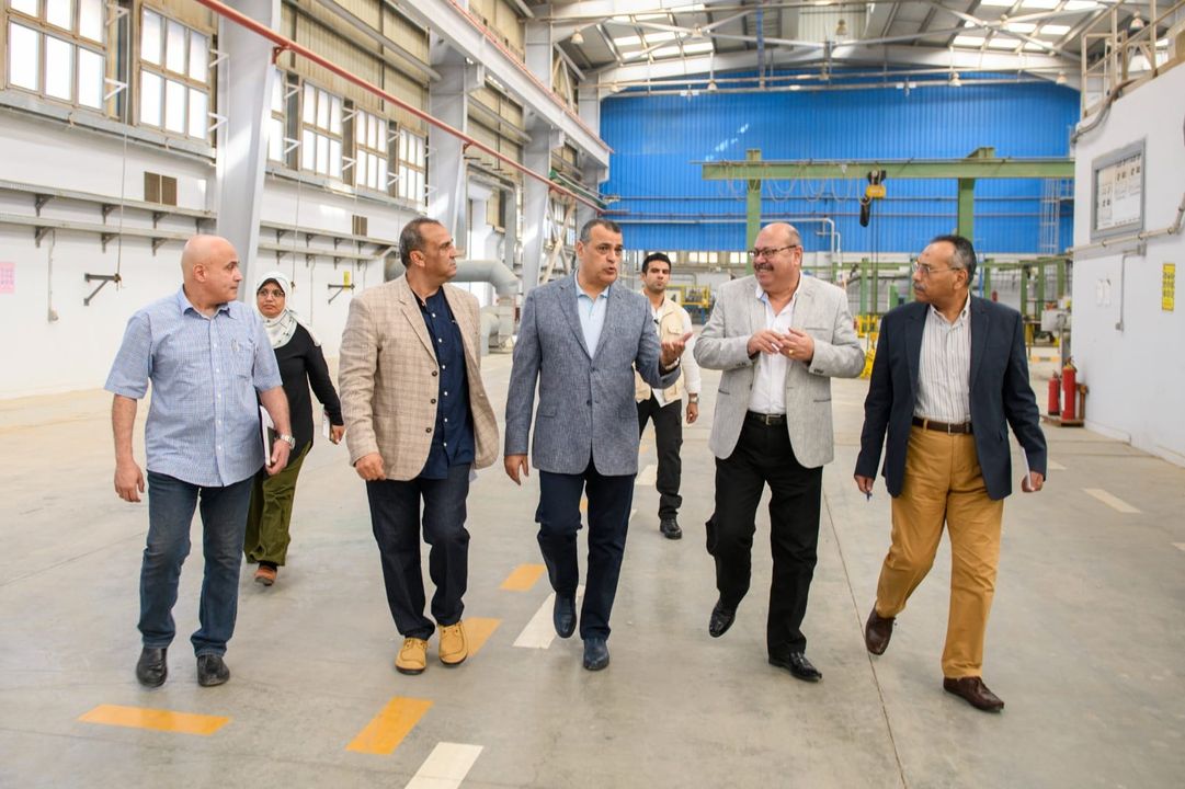 وزارة الإنتاج الحربي: وزير الدولة للإنتاج الحربى يواصل الزيارات المفاجئة لشركات الإنتاج 66162