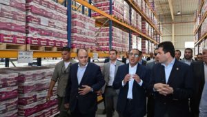 خلال جولته بالعبور: 
رئيس الوزراء يتفقد مصنع الشركة الألمانية اللبنانية للصناعة ( GLC للدهانات) 
الشركة
