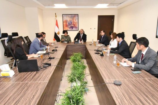 تنفيذا لتوجيهات وزير الإسكان: مسئولو هيئة المجتمعات العمرانية يعرضون الفرص الاستثمارية المتاحة بالمدن 78649