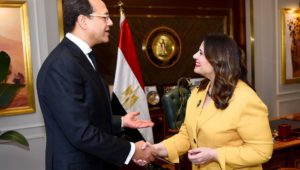 وزيرة الهجرة تستقبل سفير مصر الجديد في أستراليا لبحث التعاون في تلبية احتياجات الجالية المصرية 
…