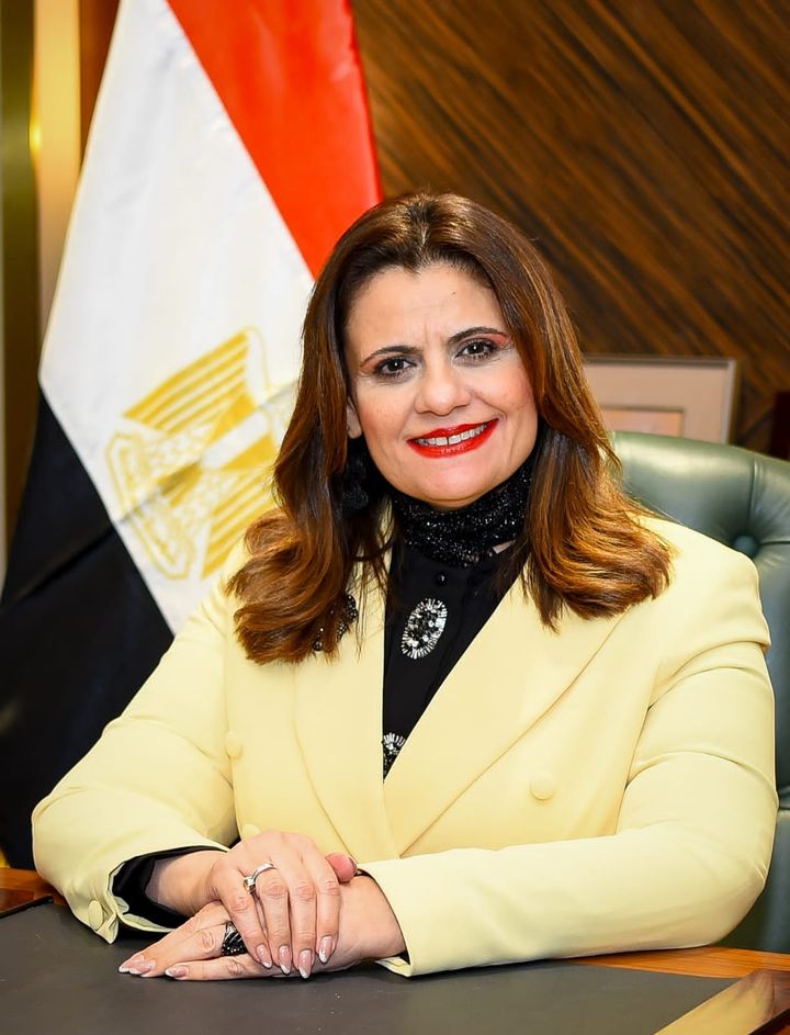 وزارة الدولة للهجرة وشئون المصريين بالخارج: ضمن حملة مستثمرون مصريون بالخارج يجيبون: لماذا 16831