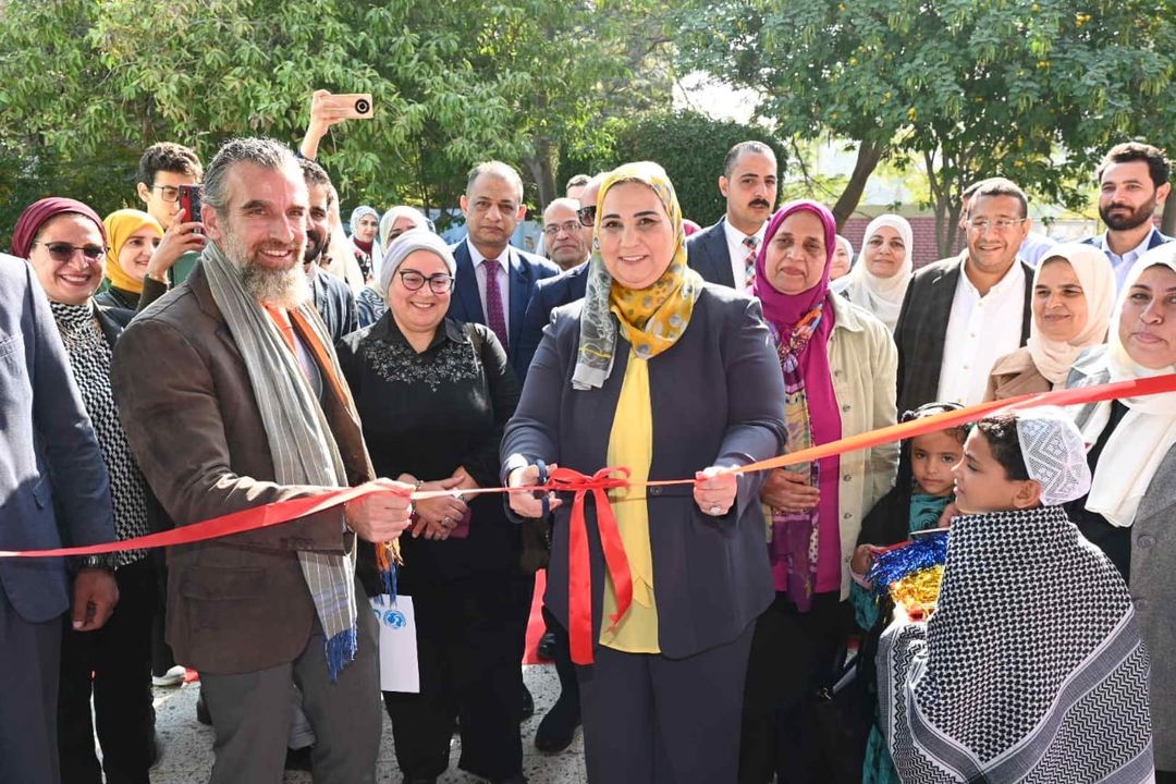 وزارة التضامن الاجتماعي: وزيرة التضامن الاجتماعي تفتتح مركز الأحباب لخدمات الأسرة والطفولة 48742