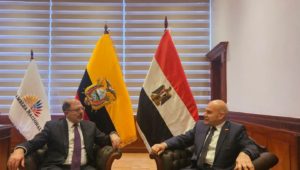 سفير مصر في كيتو يلتقي رئيس البرلمان الإكوادوري 
في إطار مساعي السفارة المصرية لتعزيز التواصل مع