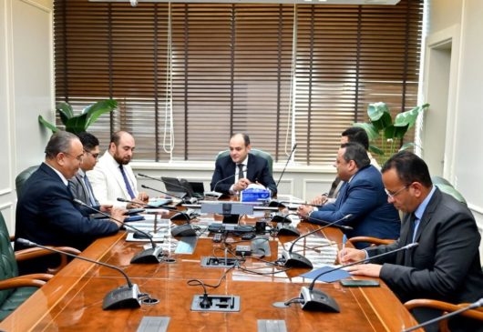 وزارة التجارة والصناعة: وزير التجارة والصناعة يلتقي مسؤولي مصنع بيدو لتصنيع المعامل 69449