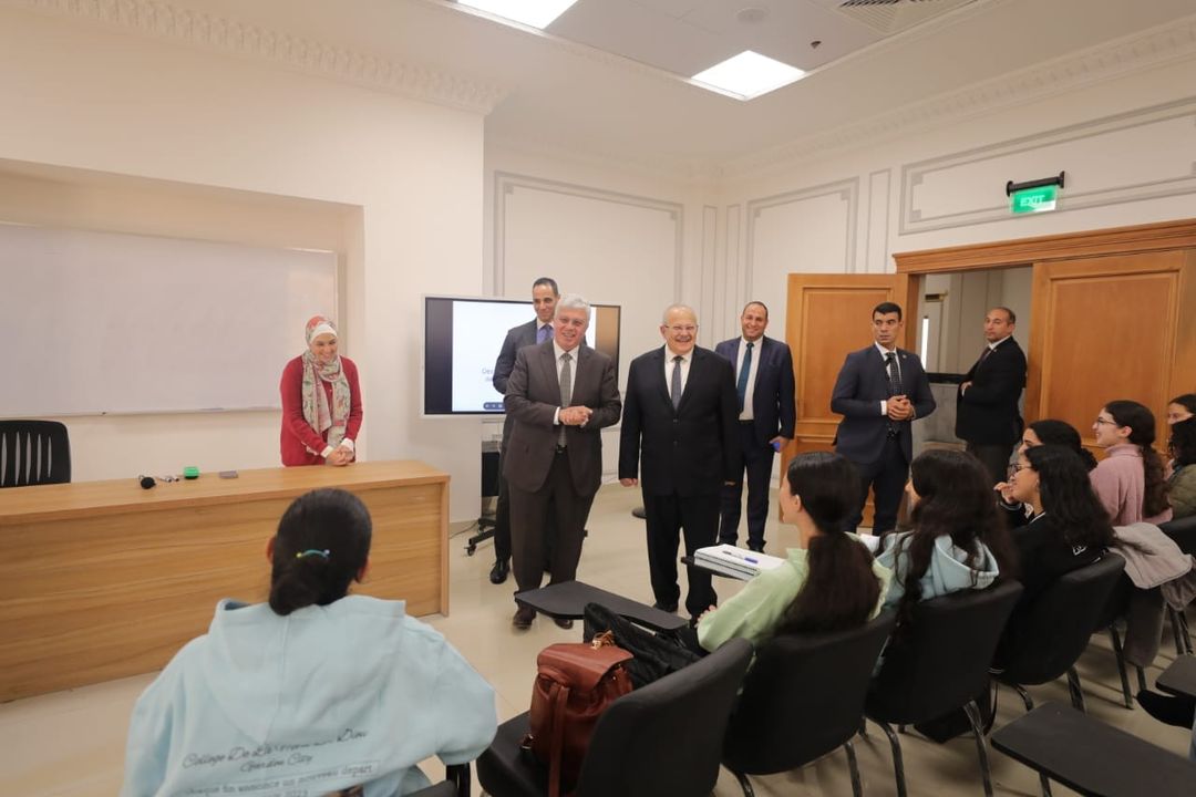 وزير التعليم العالي ورئيس جامعة القاهرة يتفقدان الفرع الدولي لجامعة القاهرة بمدينة السادس من أكتُوبر - د 73125