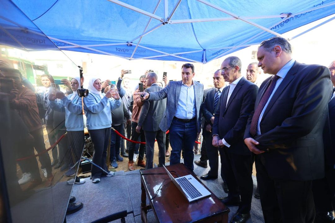 In Minya, ICT Minister Inspects FTTH Project, Opens Maghagha Main Post Office The Minister of Communications and Information Technology Amr Talaat has visited Minya Governorate to open and 89940