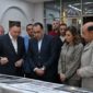 في جولة ليلية استكمالاً لزيارته إلى محافظة أسوان: 
رئيس الوزراء يتفقد مكتبة مصر العامة بأسوان ويشهد عدداً