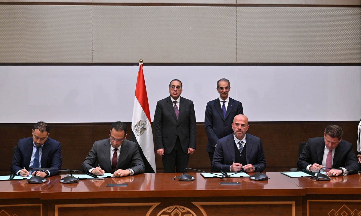 رئيس الوزراء يشهد توقيع مذكرة تفاهم بشأن تطوير وبناء وامتلاك وتشغيل مركز للبيانات الخضراء في مصر المشروع 25884