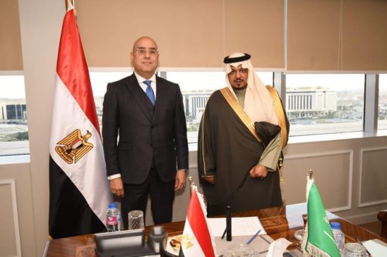 وزير الإسكان يلتقى الأمير خالد بن سعود بن تركى آل سعود لعرض الفرص الاستثمارية المتاحة بالمجالات المختلفة 31035