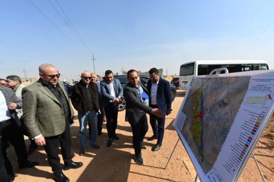 وزير الإسكان يتفقد أعمال الطرق والمرافق بالمناطق المضافة لمدينة الشروق بموجب القرار الجمهوري رقم 636 لسنة 2017 39731