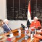 وزارة البيئة: 
فى إطار دعم الإستثمار فى مصر : 
وزيرة البيئة تلتقي أحد المستثمرين فى مجال صناعة