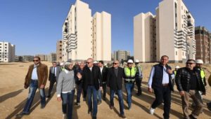 وزير الإسكان يتفقد موقف تنفيذ وحدات المبادرة الرئاسية سكن لكل المصريين - محور منخفضى الدخل بمدينة السويس