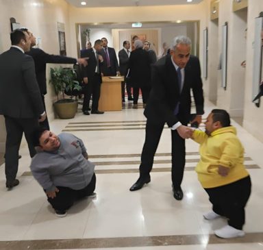 وزارة العمل: على باب مكتبه بالعاصمة الإدارية 84570