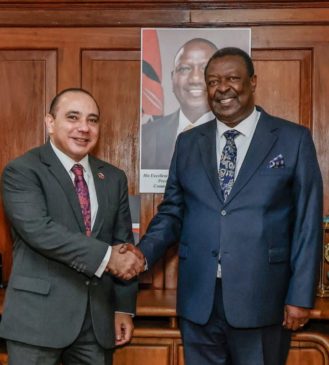 السفير المصري يلتقي الوزير الأول ووزير الخارجية وشئون المغتربين الكيني *********** ‏‎التقى السفير وائل نصر 92442