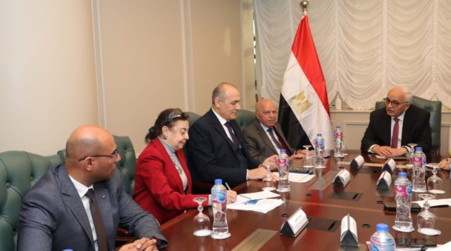 وزارة التربية والتعليم والتعليم الفني: وزير التربية والتعليم يعقد اجتماعا تحضيريا مع نقيب 94021