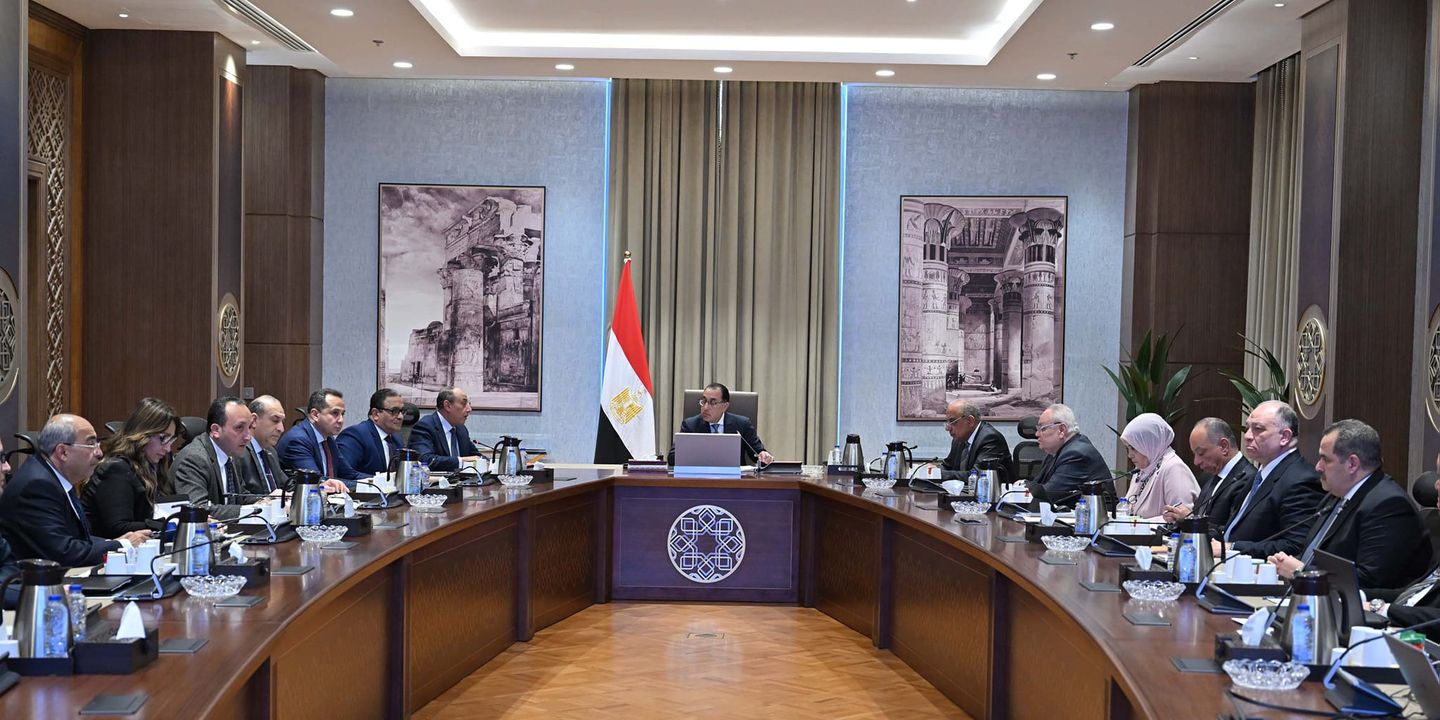 رئيس الوزراء يستعرض استراتيجية تطوير المطارات المصرية مدبولي يؤكد ضرورة الاستعانة بشركات القطاع الخاص في 94691