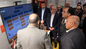 خلال جولته بالمنطقة الاقتصادية لقناة السويس: 
رئيس الوزراء يزور مصنع سيراج  فلير لإنتاج أجهزة الإضاءة