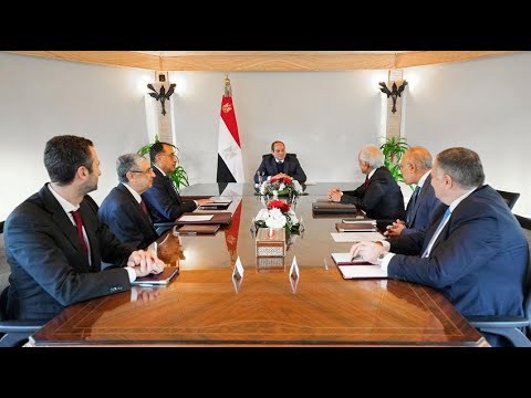 الرئيس عبد الفتاح السيسي يجتمع مع رئيس مجلس إدارة مجموعة "كوبيلوزوس" اليونانية للبنية التحتية hqdefaul 74
