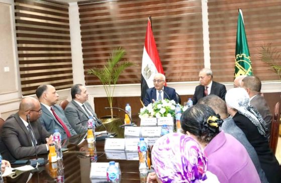 وزارة التربية والتعليم والتعليم الفني: وزير التربية والتعليم ومحافظ القليوبية يعقدان 33725