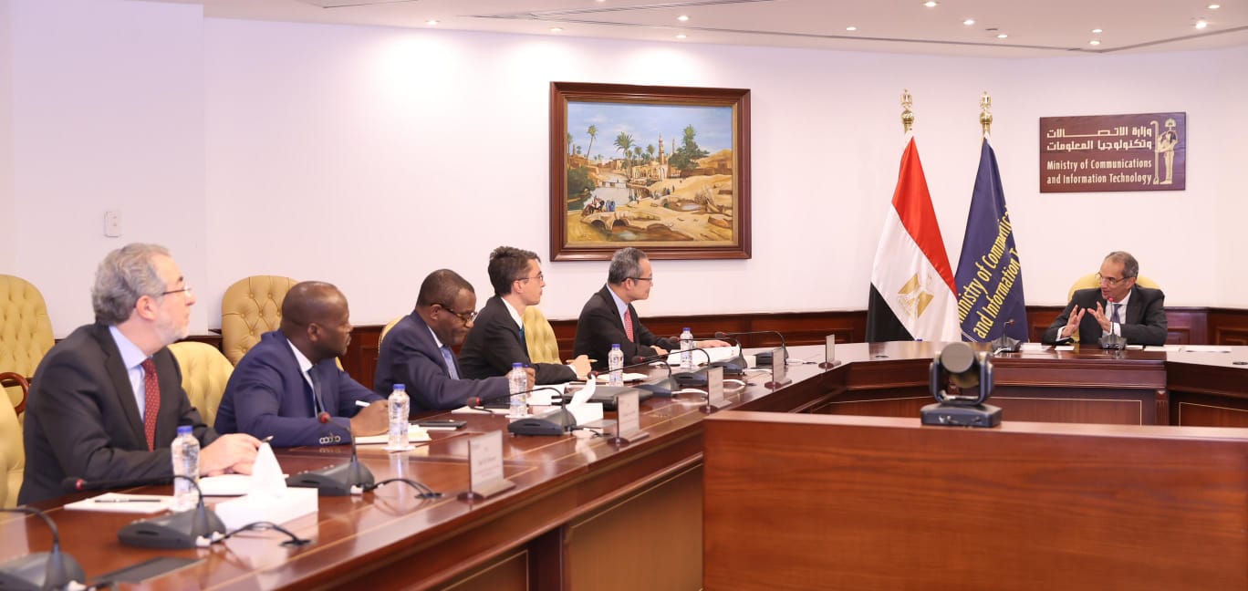 ICT Minister, World Bank VP Discuss Cooperation Prospects in DX, Digital Infrastructure The Minister of Communications and Information Technology Amr Talaat has met with a delegation from the 36609