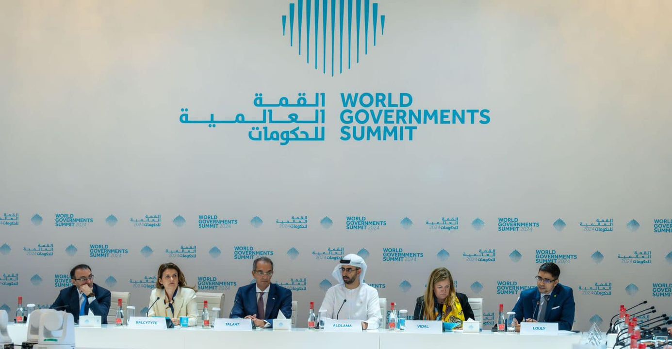 WGS 2024: ICT Minister Chairs Roundtable, Talks Business Expansion in Egypt with Tech Giants The Minister of Communications and Information Technology Amr Talaat and the Minister of State for AI, 57910