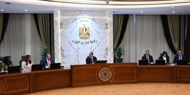 رئيس الوزراء يلتقي وفدًا من أعضاء مجلس النواب الأمريكي الوفد يضم مُمثلين عن الحزبين الجمهوري والديمقراطي 25076