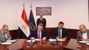 ICT Minister Witnesses Contract Signing for CPE Router Design, Development Project 
The Minister of Communications and Information Technology Amr Talaat has witnessed the signing of contracts for