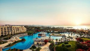 - وزير السياحة والآثار يصدر قراراً بالتزام المنشآت الفندقية ومراكز الغوص والأنشطة البحرية بمحافظة البحر