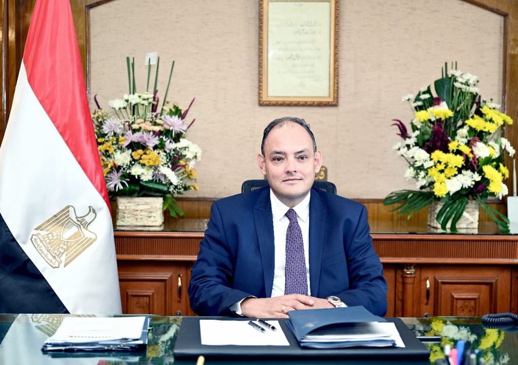 وزارة التجارة والصناعة: وزير التجارة والصناعة يعلن نجاح المكتب التجاري المصري في أوتاوا في 40922