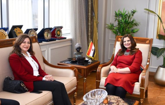 وزارة الدولة للهجرة وشئون المصريين بالخارج: وزيرة الهجرة تبحث التعاون مع الرئيس السابق والعضو 58230