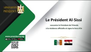 SE rencontre le Président de l'Irlande à la résidence officielle et signe le livre d’Or