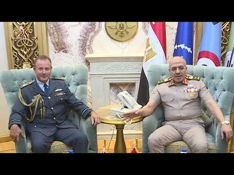 الفريق أحمد خليفة رئيس أركان حرب القوات المسلحة يلتقي قائد قوة دفاع نيوزيلندا hqdefaul 77