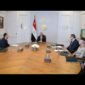 الرئيس عبد الفتاح السيسي يجتمع برئيس مجلس الوزراء ووزير الإسكان وعدد من المسؤولين