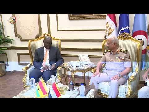وزير الدفاع يلتقى وزير المالية والتخطيط الاقتصادى والقائم بأعمال وزير الدفاع لجمهورية غانا hqdefaul 13