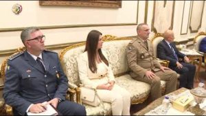 الفريق أول عبد المجيد صقر القائد العام للقوات المسلحة يلتقى وزير الدفاع لدولة البوسنة والهرسك