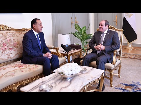 الرئيس عبد الفتاح السيسي يجتمع برئيس مجلس الوزراء لبحث نتائج زيارة رئيس الوزراء إلى الولايات المتحدة hqdefaul 76