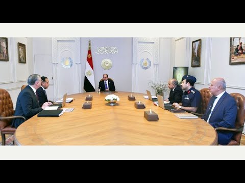 الرئيس عبد الفتاح السيسي يتابع سير العمل المشترك بين وزارتي الكهرباء والبترول وجهاز "مستقبل مصر" hqdefaul 10