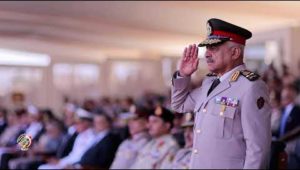 الفريق أول عبد المجيد صقر القائد العام للقوات المسلحة يشهد حفل تخرج دفعات جديدة من الكليات العسكرية