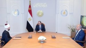 الرئيس عبد الفتاح السيسي يجتمع مع وزير الأوقاف