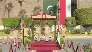 الفريق أول عبدالمجيد صقر والفريق أحمد خليفة  يلتقيان رئيس أركان القوات البرية الباكستانية