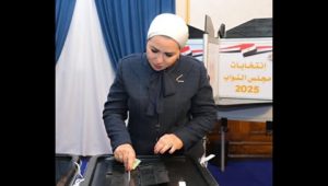 قرينة السيد الرئيس تدلي بصوتها في انتخابات مجلس النواب ٢٠٢٥