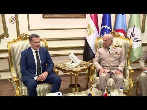 الفريق أول عبد المجيد صقر يلتقى وزير الدفاع الرومانى hqdefault 8